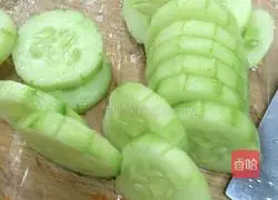 Illustration of how to make a sandwich 3