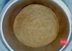 Illustration of how to cut small steamed buns with brown sugar knife 6