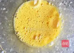 Illustration of how to make egg pancakes 2