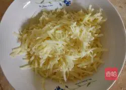 Illustration of how to make potato pancakes 2