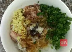 Illustration of how to make radish and pork buns 8