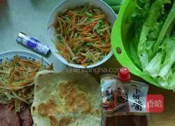 Illustration of how to make egg-filled pancakes 4