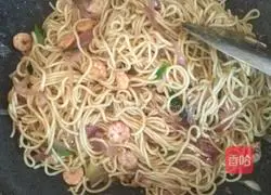 Illustration of Shrimp Fried Noodles 13