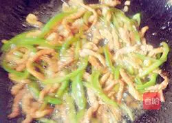 Illustration of breakfast shredded pork burrito 10