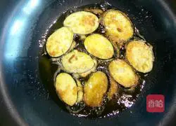 Illustration of how to make salt and pepper eggplant cake 6