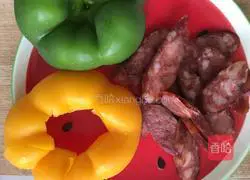 Illustration of how to make sausage fried rice 2