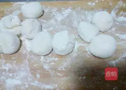 Pork and Fennel Pie Recipe Illustration 8