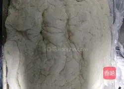 Illustration of how to make wild boar stuffed buns 1