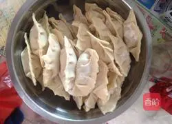 Illustration of making mushroom dumplings 4