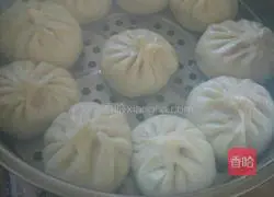 Illustration of how to make pork, carrot and kohlrabi buns 5