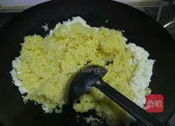 How to make gold and silver fried rice Illustration 9