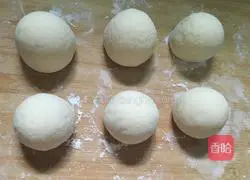 Illustration of how to make steamed buns 18