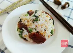 Illustration of how to make Cantonese sausage fried rice 6