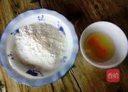 Illustration of how to make egg pancake sausage 1