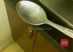 Illustration of how to make spicy bean paste wide noodles 4