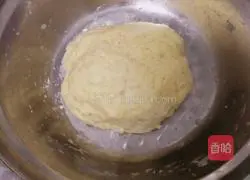 Illustration of how to make corn buns 5