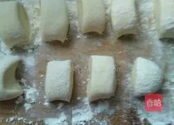 Illustration of how to make meat buns 3