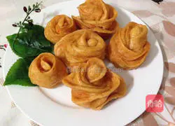 Illustration of how to make carrot and rose steamed buns 14