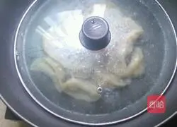 Watercress Dumpling Soup Recipe Illustration 5