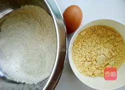 Illustration of how to roll noodles 1