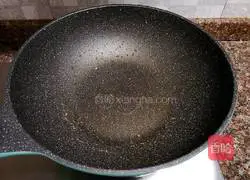 Illustration of how to make pineapple and shrimp fried rice 8