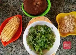 Illustration of how to make wontons 1