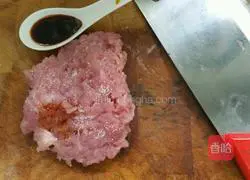 Illustration of how to make shrimp wontons 8