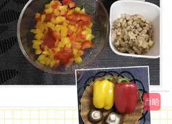 Illustration of how to make fried rice with colorful pepper, bacon and mushrooms 1