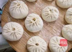 Illustration of how to make fennel seedling buns 10