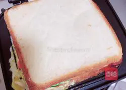 Illustration of how to make fried cheese crab sandwich (5-minute quick meal) 10