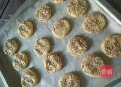 Illustration of how to make melon seed cakes 9