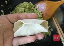 Illustration of how to make zucchini and egg dumplings 9