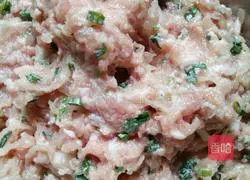 Illustration of how to make radish and pork dumplings 5