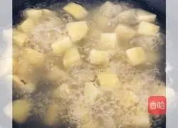 Illustration of how to make fried potato pancakes 1