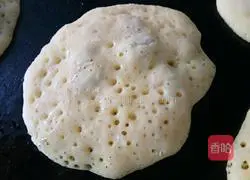 Illustration of how to make raisin muffins 8