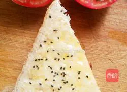 Illustration of how to make egg sesame chocolate sauce sandwich 5