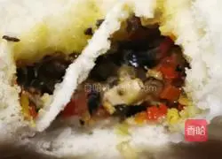 Illustration of how to make steamed buns with egg, tofu and vermicelli stuffing 12