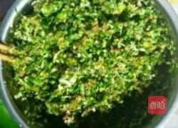 Illustration of how to make three fresh dumplings 3