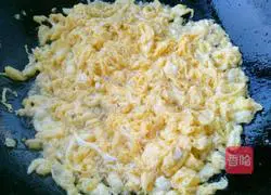 Illustration of how to make zucchini and egg dumplings 7