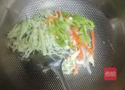 Illustration of how to make vegetarian pancakes 8