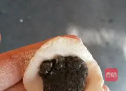 Illustration of homemade sesame glutinous rice balls 4