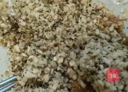 Illustration of how to make mushroom and pork stuffed buns 6