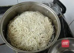 Illustration of how to make steamed noodles 2
