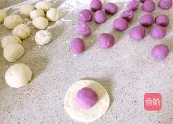 Illustration of how to make purple sweet potato blossom steamed buns 7