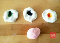 Illustration of how to make rainbow glutinous rice balls 6