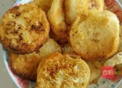 Illustration of how to make egg steamed bun slices 5