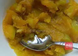 Illustration of how to make pumpkin steamed buns 2