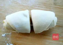 Illustration of how to make rose steamed buns 12