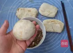 Illustration of how to make beef pancakes 10