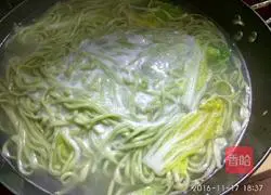 Illustration of how to make vegetable noodles 8